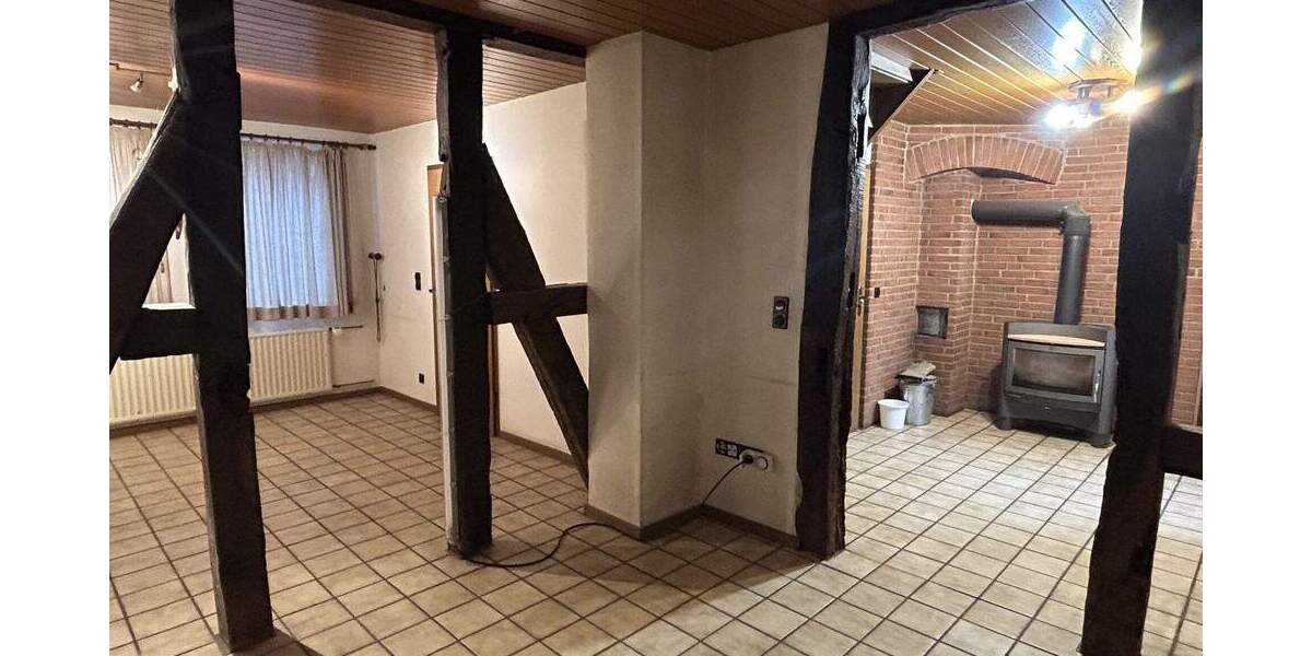 Einfamilienhaus Marsberg Niedermarsberg - 5 Zimmer, 140 m&sup2;, 150.000&euro; | Angebot:26724851