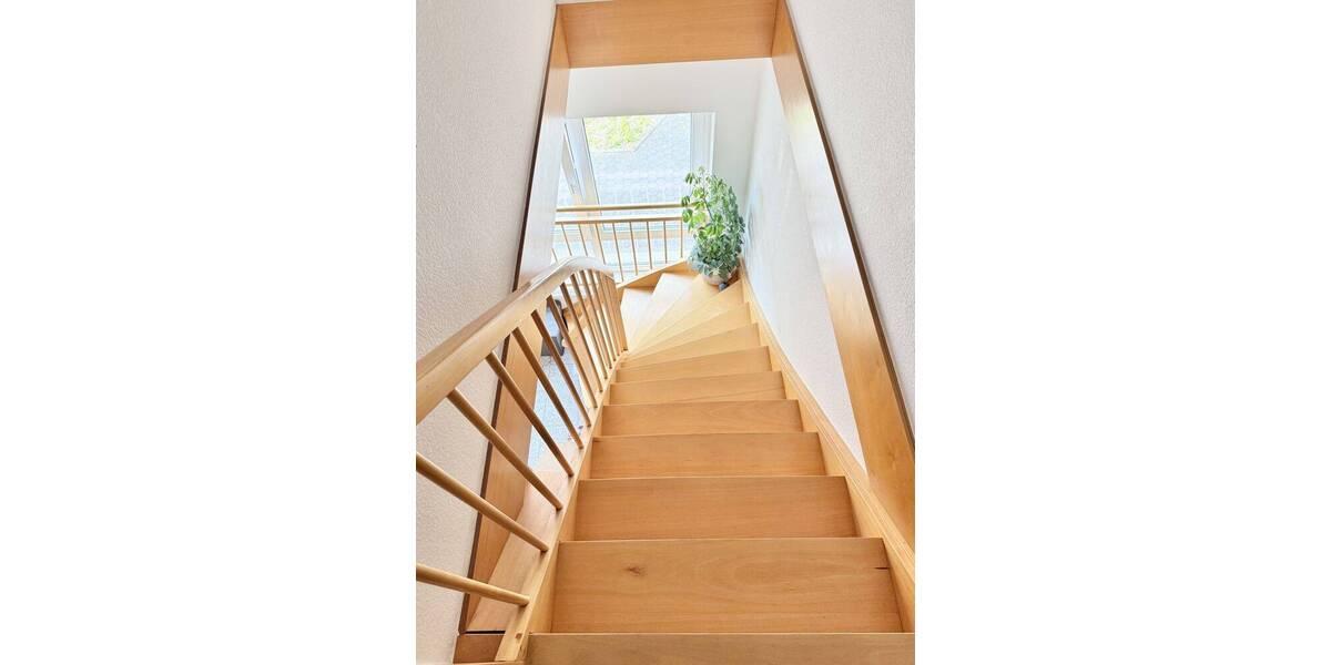 Etagenwohnung Augustdorf - 4 Zimmer, 127 m&sup2;, 1.080&euro; | Angebot:26887202
