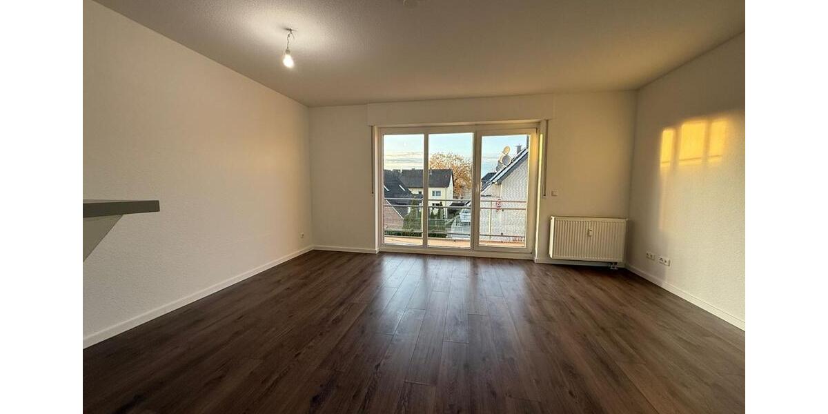 Helle 1-Raum-Wohnung im 2. Obergeschoss mit Einbauküche u. Balkon zentral in Paderborn! 1 zimmer