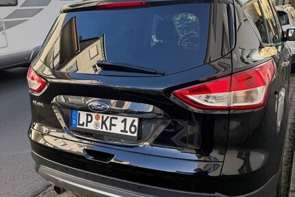 Ford Kuga 133.000 km 8.900 &euro; Lippstadt 59555