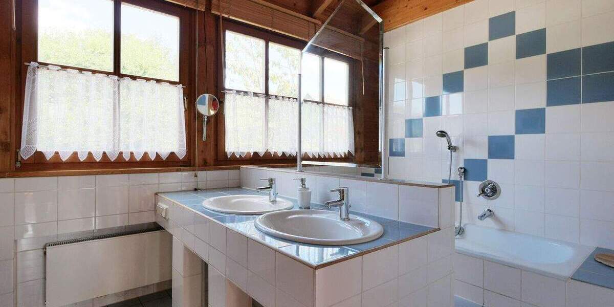 Einfamilienhaus Bad Wünnenberg Fürstenberg - 6 Zimmer, 218 m&sup2;, 329.000&euro; | Angebot:25213982