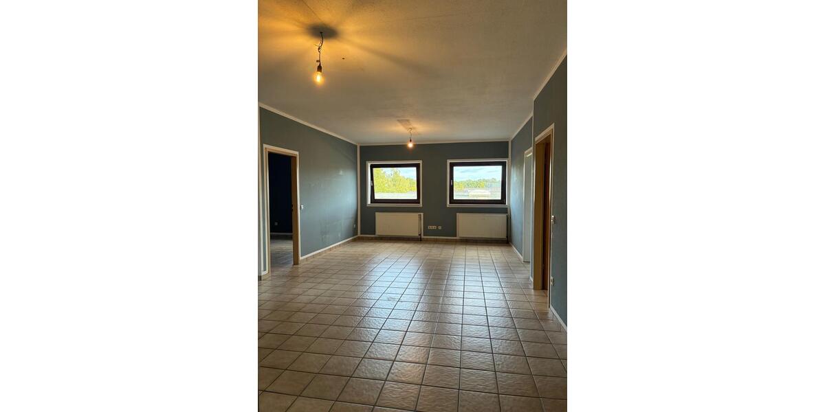 Dachgeschoßwohnung Hövelhof - 4 Zimmer, 101 m&sup2;, 800&euro; | Angebot:27549103