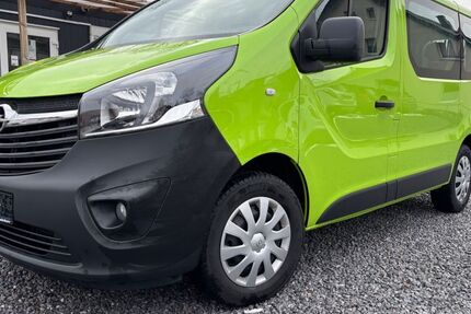 Opel Vivaro 90.092 km 18.590 &euro; Paderborn 33104
