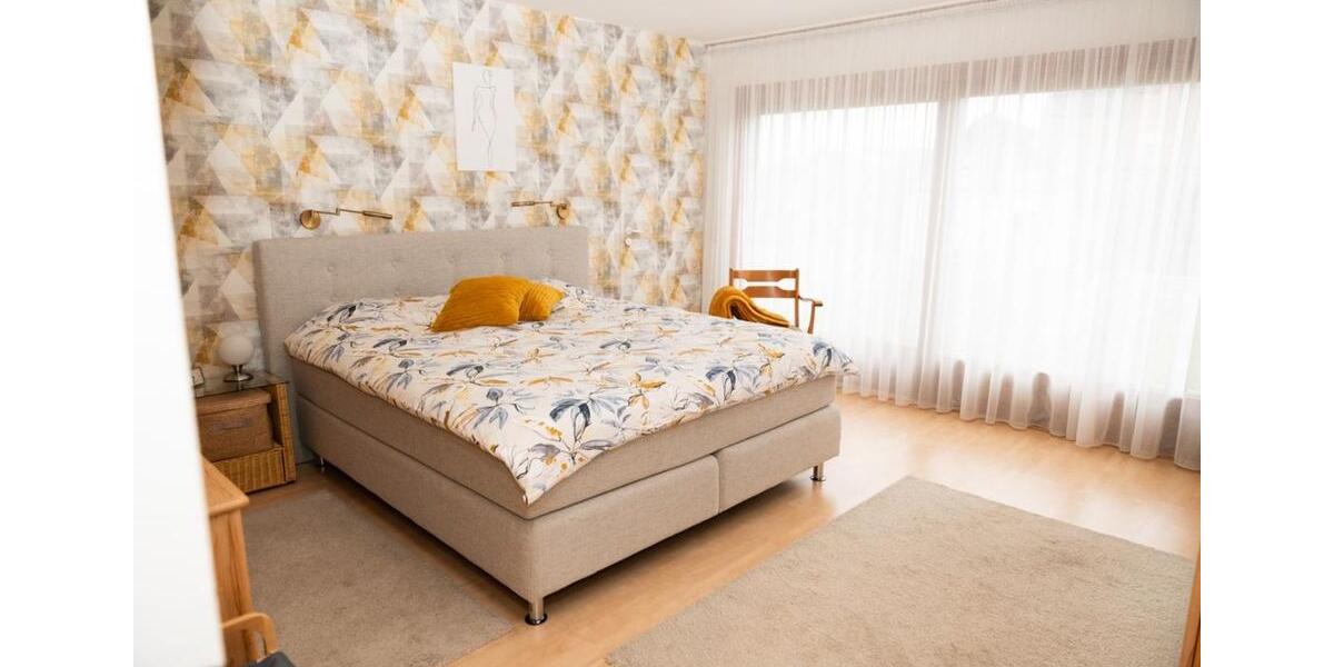 Einfamilienhaus Bad Wünnenberg - 14 Zimmer, 330 m&sup2;, 420.000&euro; | Angebot:24292514