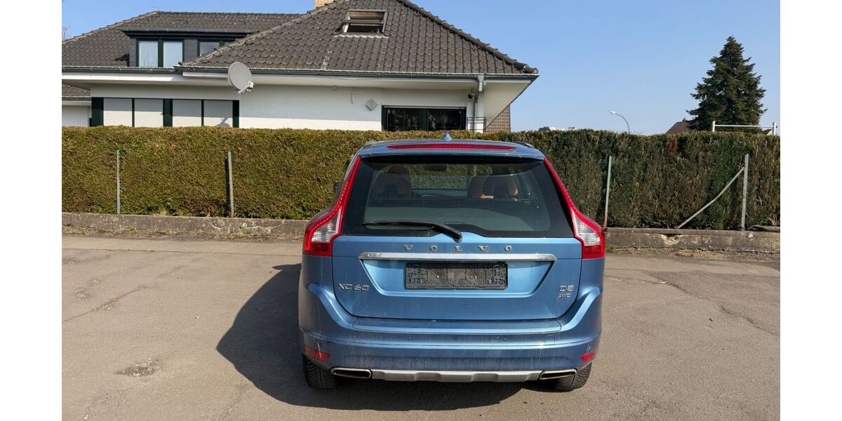 Volvo XC60 320.000 km 12.990 &euro; Oerlinghausen 33813