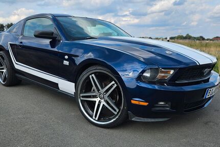 Ford Mustang 147.600 km 11.950 € Bielefeld 33699