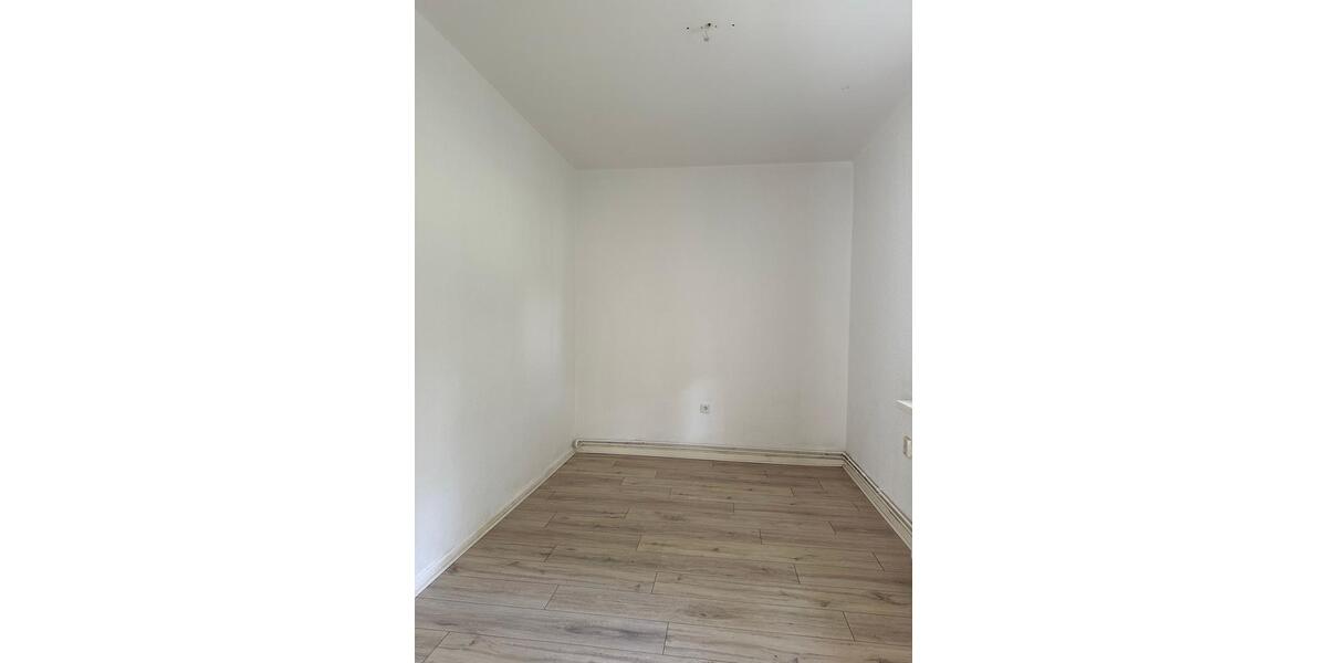 Erdgeschoßwohnung Detmold - 4 Zimmer, 76 m&sup2;, 550&euro; | Angebot:26615956