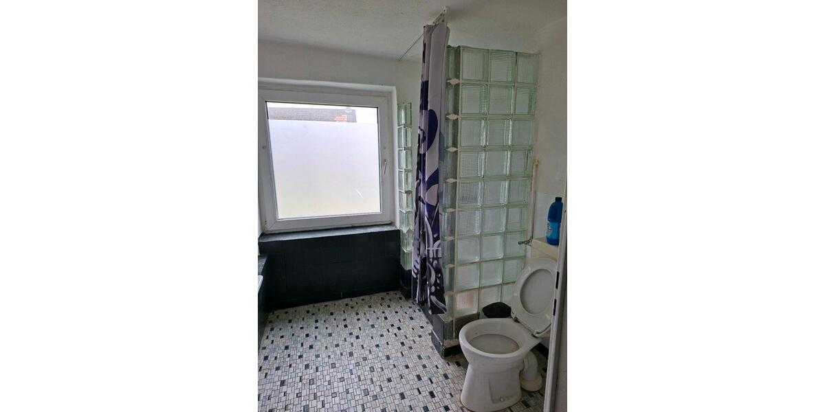 Bauernhaus, Landhaus Nieheim - 8 Zimmer, 200 m&sup2;, 140.000&euro; | Angebot:26534589
