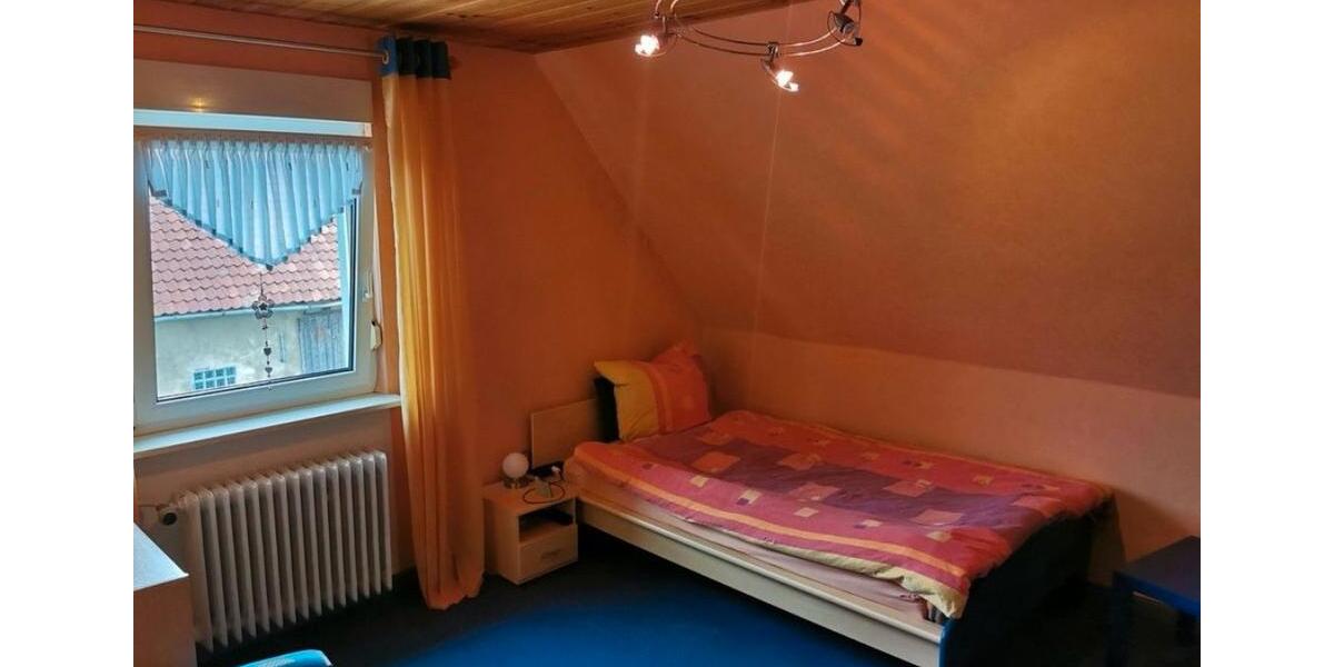 Einfamilienhaus Marsberg - 7 Zimmer, 190 m&sup2;, 210.000&euro; | Angebot:26135791