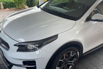 Kia XCeed 82.000 km 17.500 &euro; Salzkotten 33154