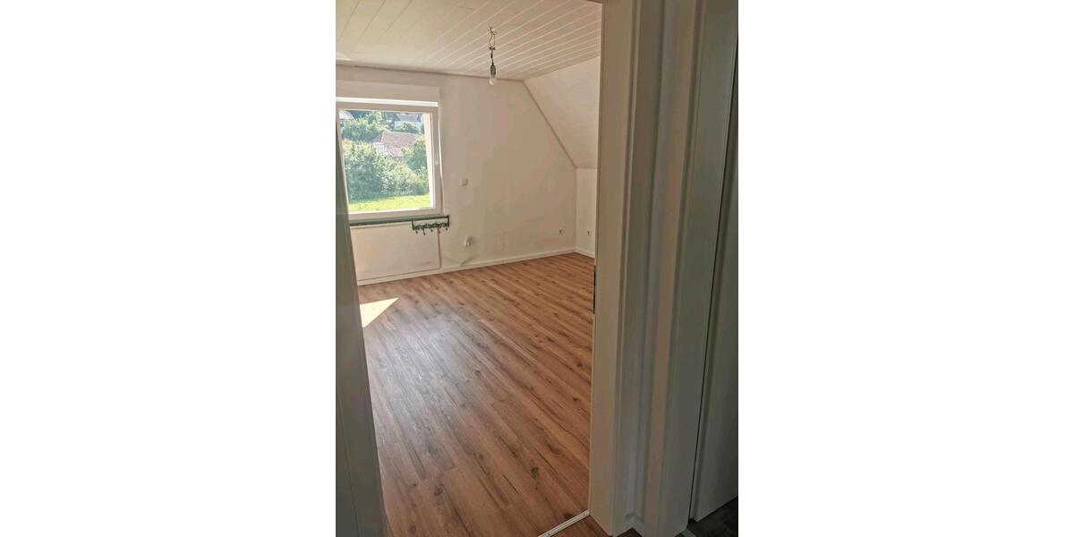 Etagenwohnung Altenbeken - 4 Zimmer, 120 m&sup2;, 850&euro; | Angebot:27540787