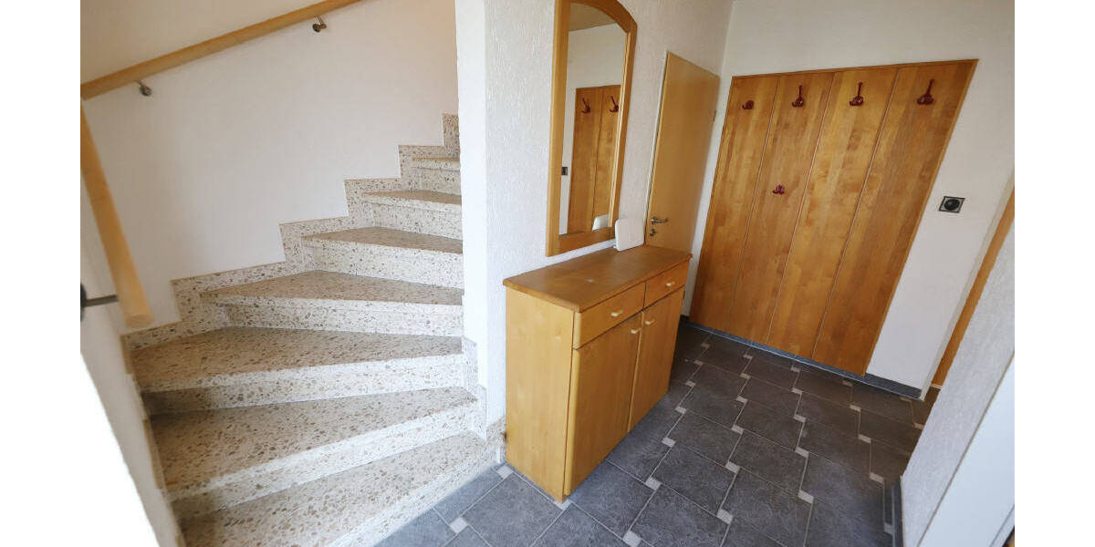 Reihenmittelhaus Detmold Klüt - 4 Zimmer, 105 m&sup2;, 210.000&euro; | Angebot:26290897