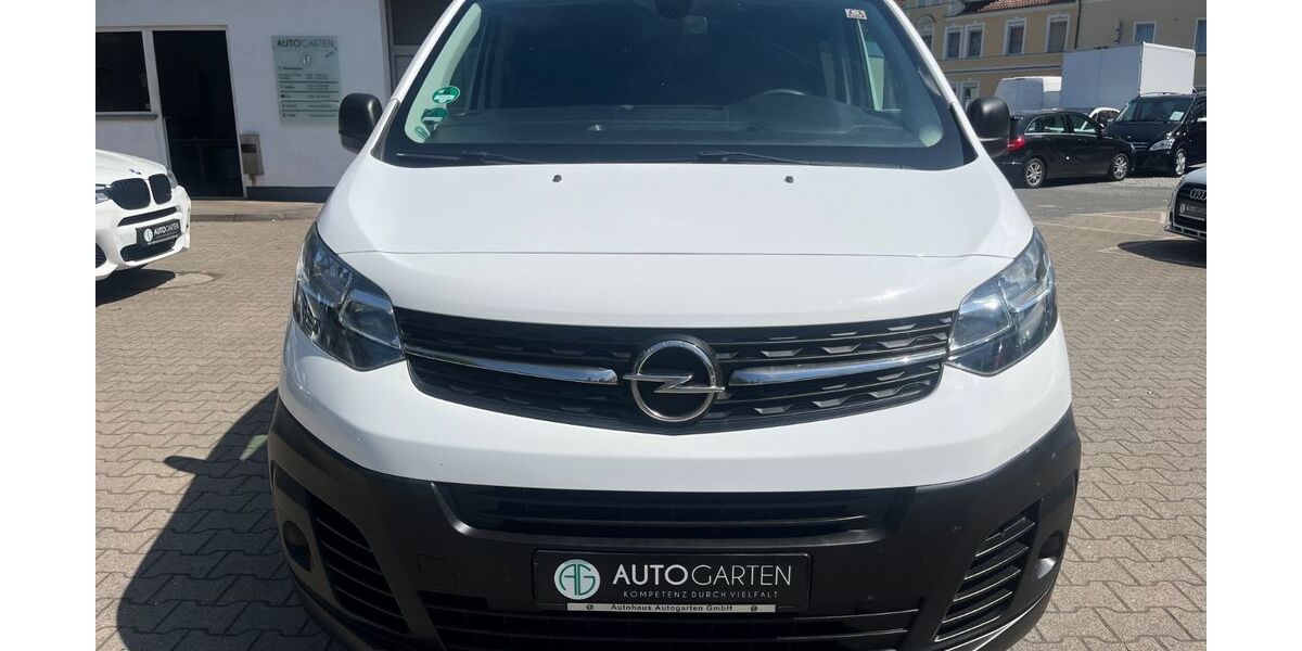 Opel Vivaro 180.000 km 13.850 &euro; Paderborn 33098