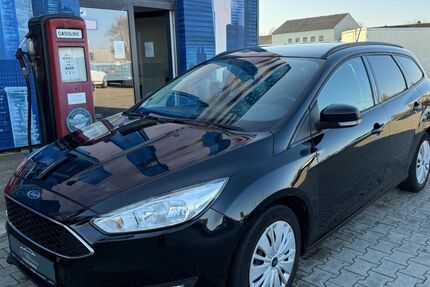 Ford Focus 99.999 km 8.899 &euro; Paderborn 33104
