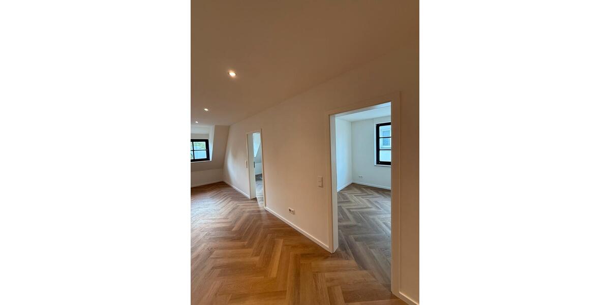 Dachgeschoßwohnung Paderborn - 2.5 Zimmer, 60 m&sup2;, 195.000&euro; | Angebot:27534171