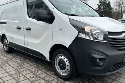 Opel Vivaro 98.000 km 11.999 € Paderborn 33104