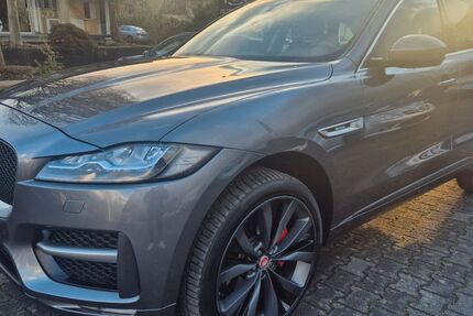 Jaguar F-Pace 149.000 km 19.900 &euro; Detmold 32756