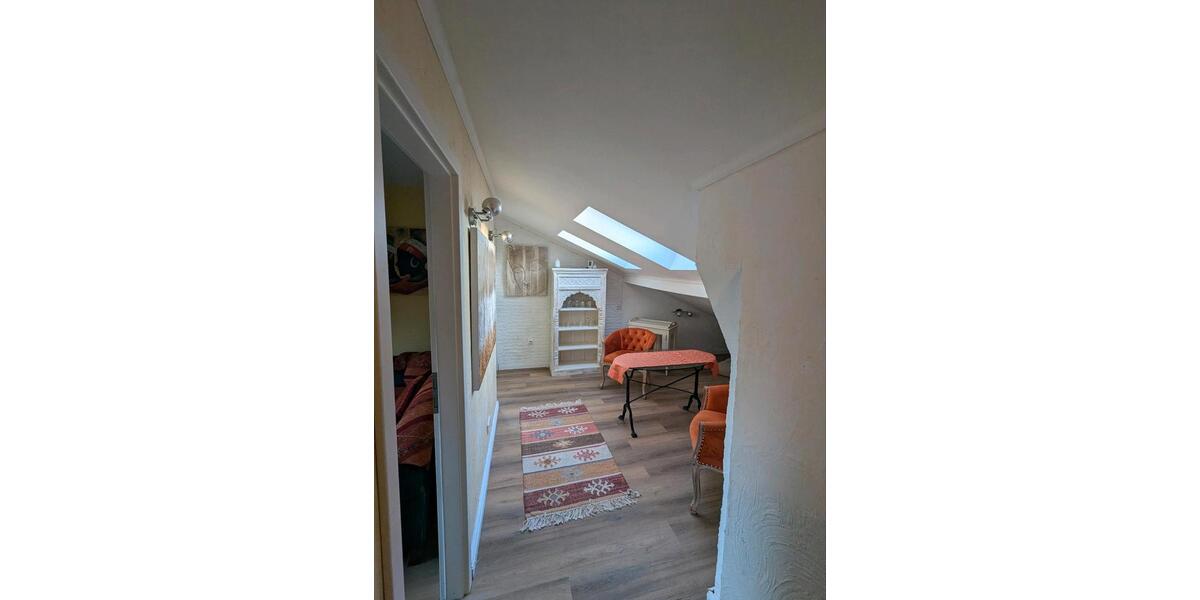 Dachgeschoßwohnung Paderborn Neuenbeken - 1 Zimmer, 45 m&sup2;, 700&euro; | Angebot:24485172