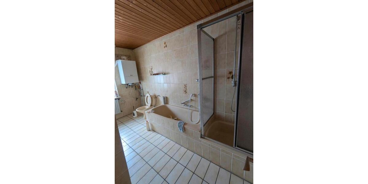 Doppelhaushälfte Nieheim - 2 Zimmer, 110 m&sup2;, 630&euro; | Angebot:26163635