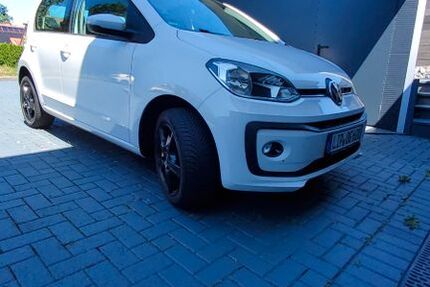 VW up! 97.000 km 8.350 &euro; Augustdorf 32832