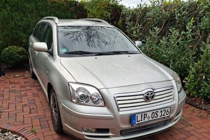 Toyota Avensis 200.000 km 1.500 &euro; Augustdorf 32832