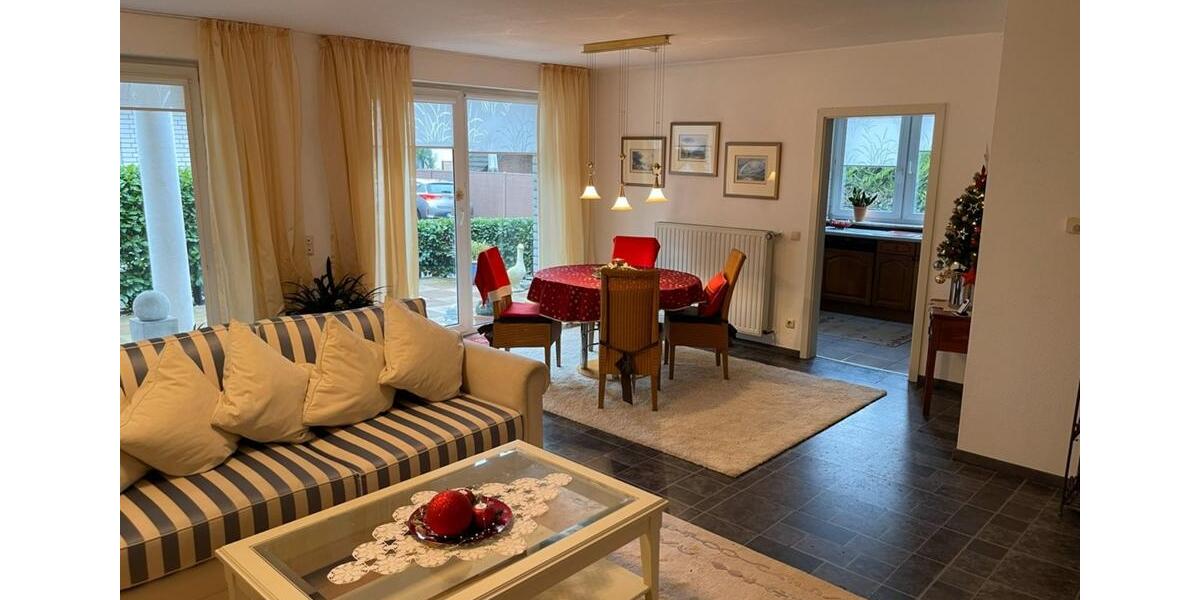 Schöne Erdgeschosswohnung im Zentrum von Schloß-Holte 3 zimmer