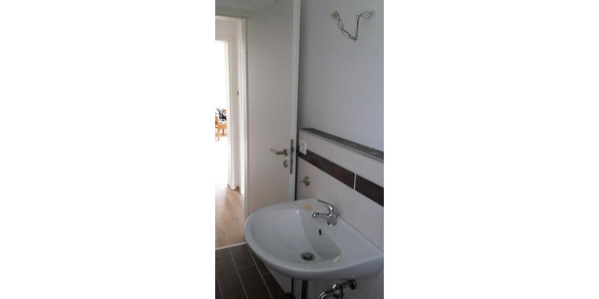 Erdgeschoßwohnung Detmold - 3 Zimmer, 75 m&sup2;, 480&euro; | Angebot:26278469