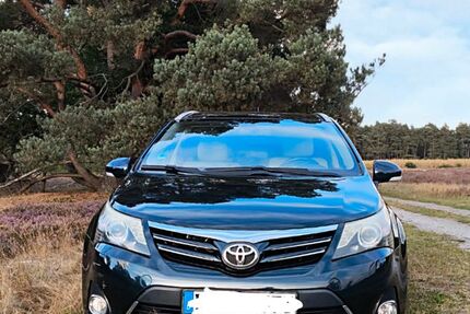 Toyota Avensis 199.600 km 9.299 &euro; Hövelhof 33161