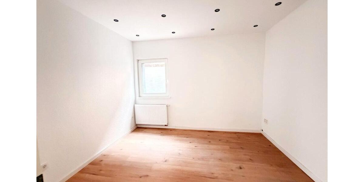 Einfamilienhaus Paderborn Neuenbeken - 8 Zimmer, 167 m&sup2;, 360.000&euro; | Angebot:26326959