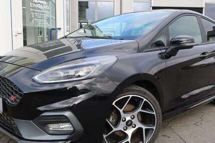 Ford Fiesta 34.000 km 18.650 € Brakel 33034