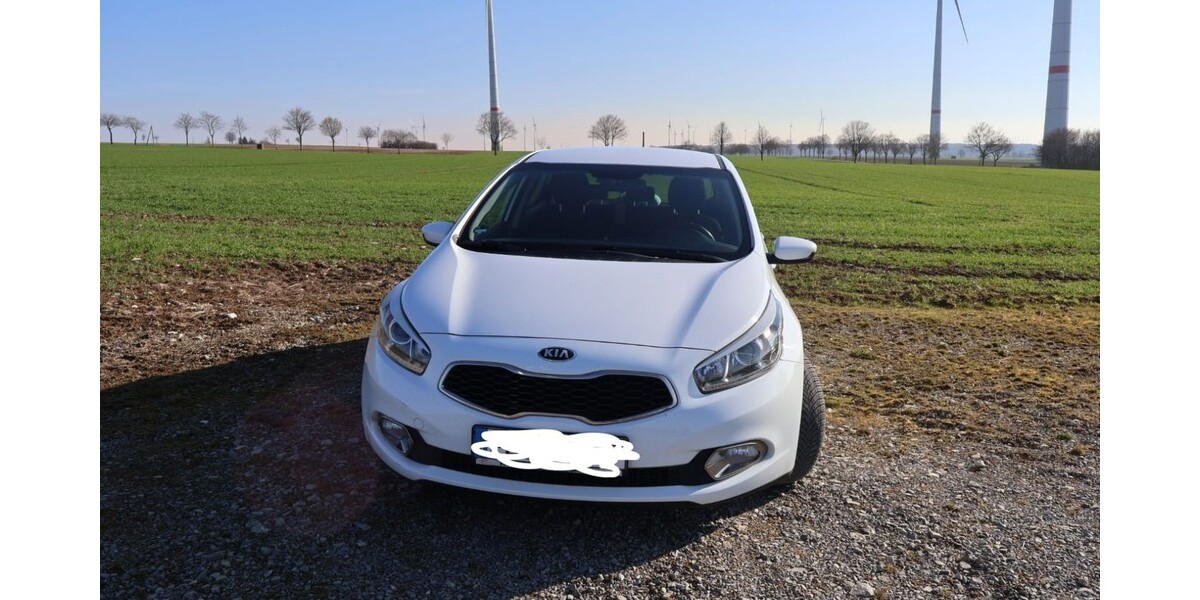 Kia ceed 201.000 km 5.099 € Paderborn 33104