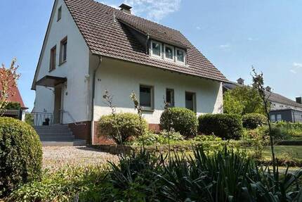 Haus Marsberg Obermarsberg - 6 Zimmer, 140 m&sup2;, 165.000&euro; | Angebot:26724840